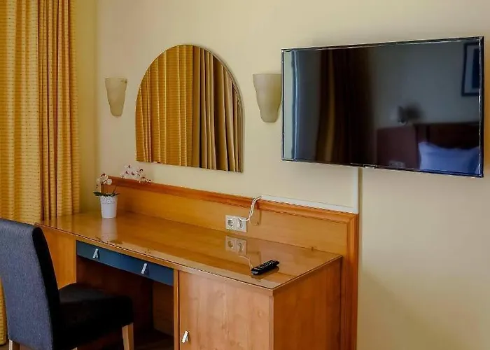 아파트 Coloma Pefkos *