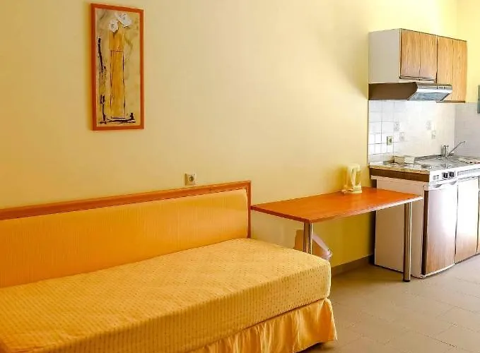 Coloma Pefkos Pefki (Rhodes)