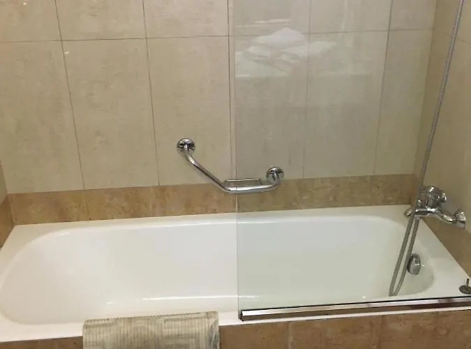 Coloma Pefkos * Pefki