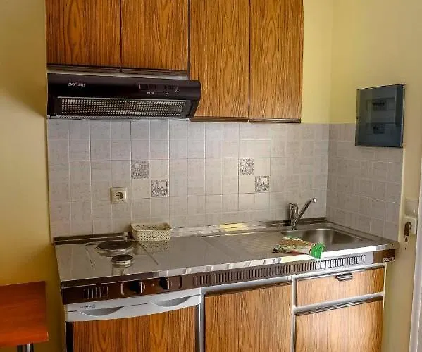 Coloma Pefkos * Pefki