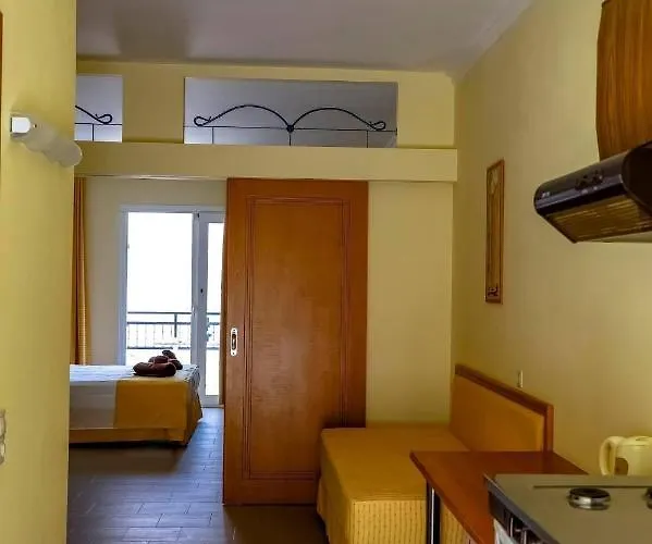 Appartamento Coloma Pefkos